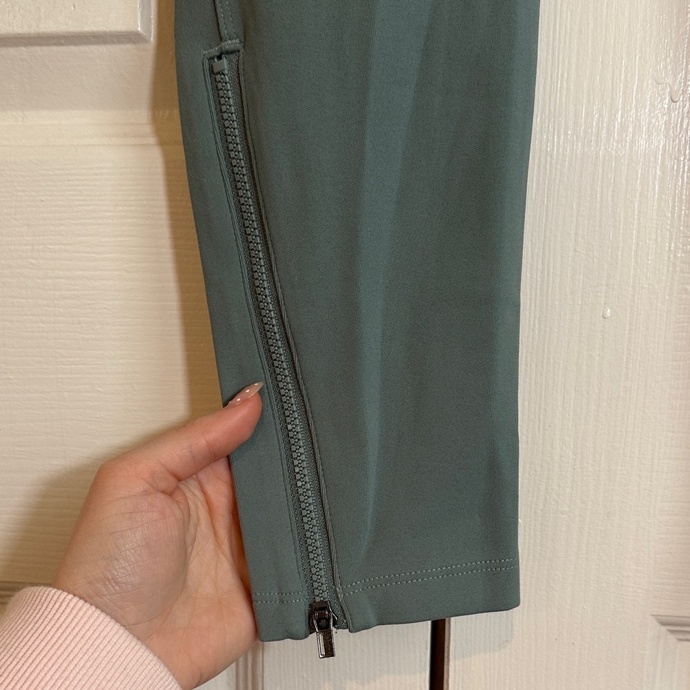 Athleta Delancey Moto Tight High Waisted Leggings in Sage Green Size Small - Picture 11 of 12